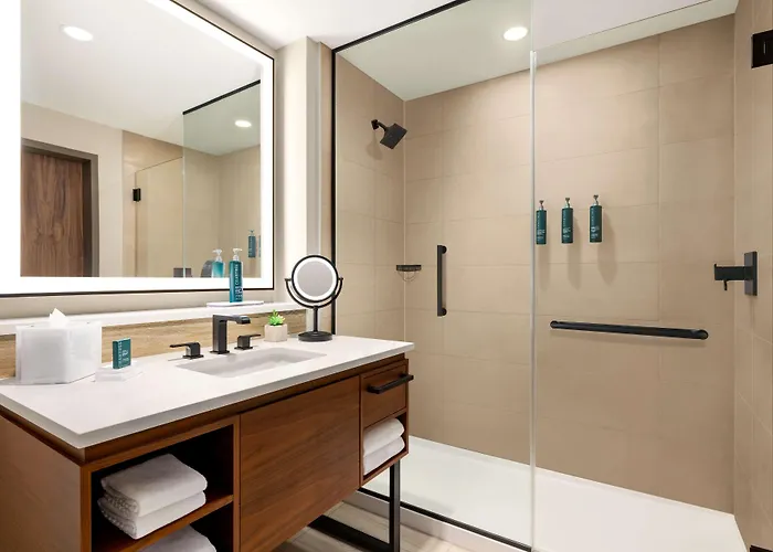 Hotel Hilton North At Cavasson 4*